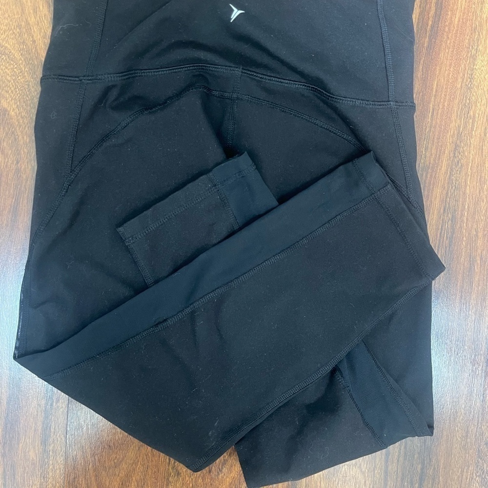 Old Navy go dry mesh black leggings small EUC - Picture 2 of 6